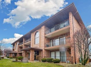 11003 Stony Creek Dr APT 2A, Palos Hills, IL 60465