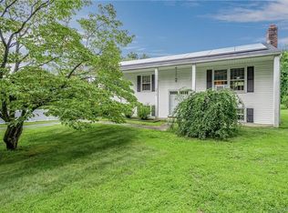 415 Jerome Ave, Burlington, CT 06013