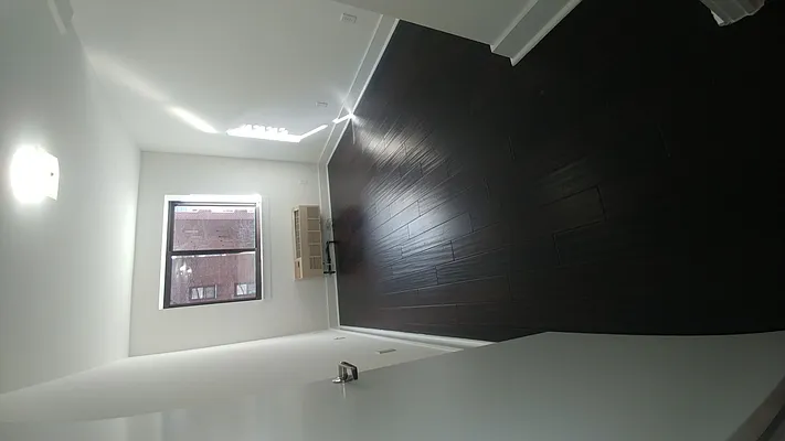 Rented by Metro Garden Realty NYC | media 9