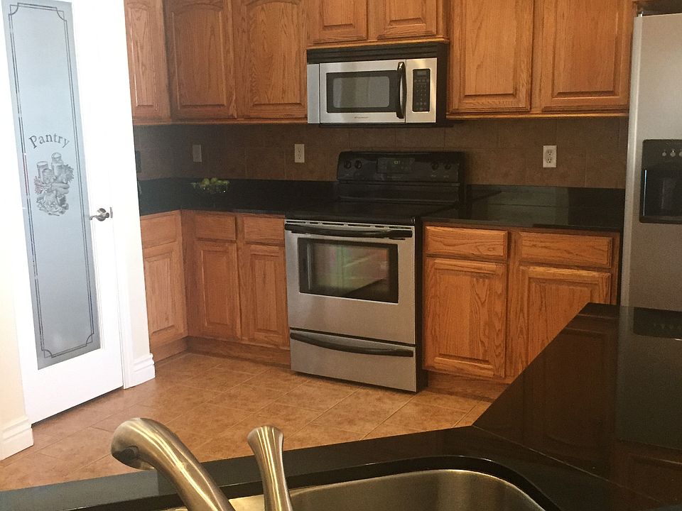 1st image of 304 Stebbins Dr