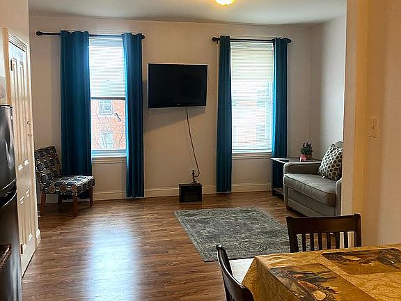 3rd image of 2914 W Girard Ave #1