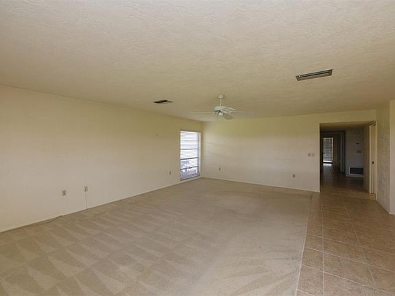 3rd image of 3768 Hampshire Ln