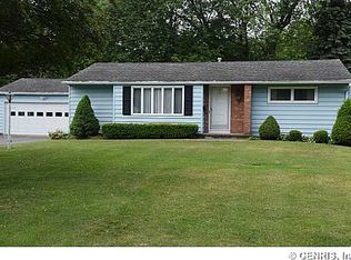 15 Entress Dr, Rochester, NY 14624