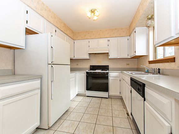 3rd image of 8537 W Thomas Charles Ln