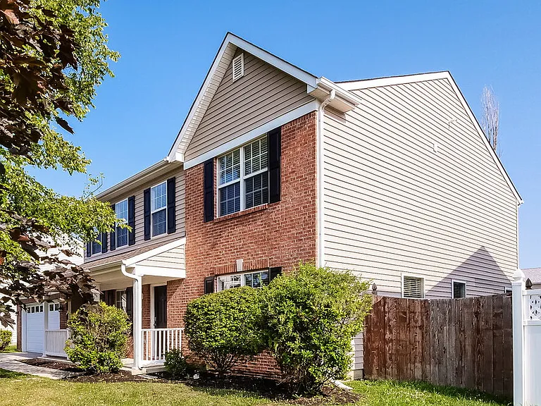 10812 Middlebrook Ln — Photo 5