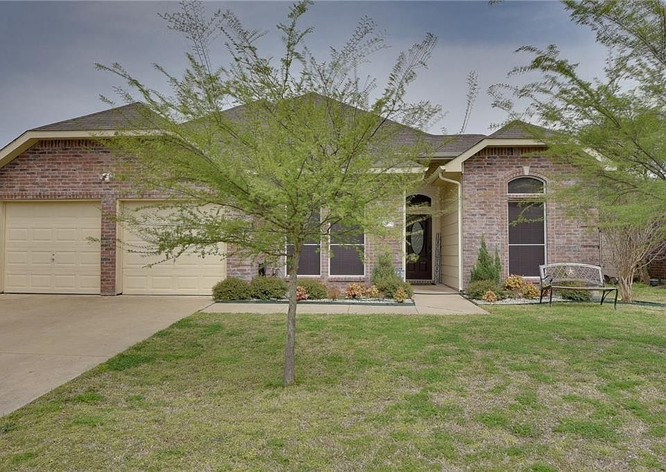 1st image of 1700 Meadowlark Ln