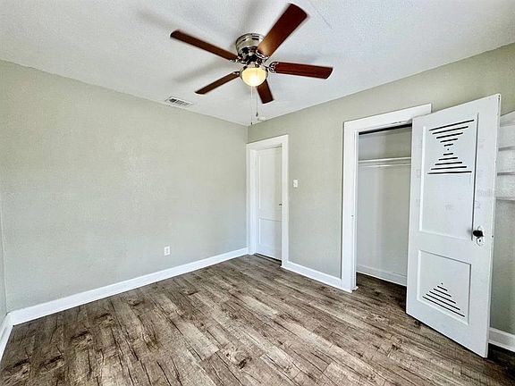 3rd image of 1601 E Maple Ave #1601