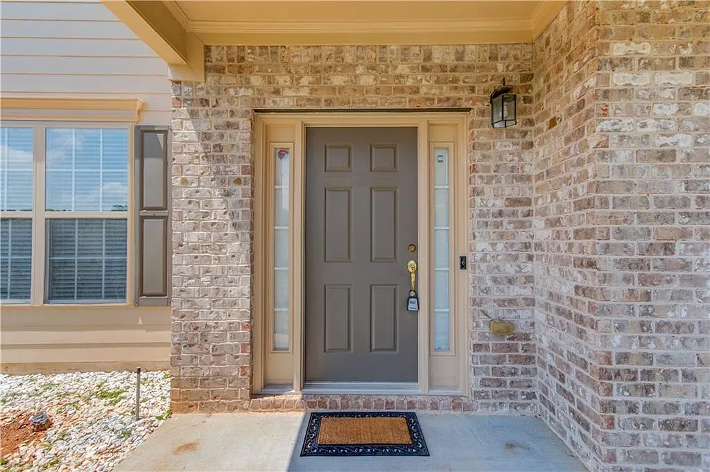 4 bed, 2.5 bath, 3144 sqft, $3,000 — Photo 3