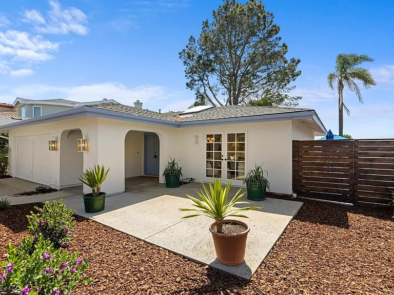 14186 Half Moon Bay Dr — Photo 4