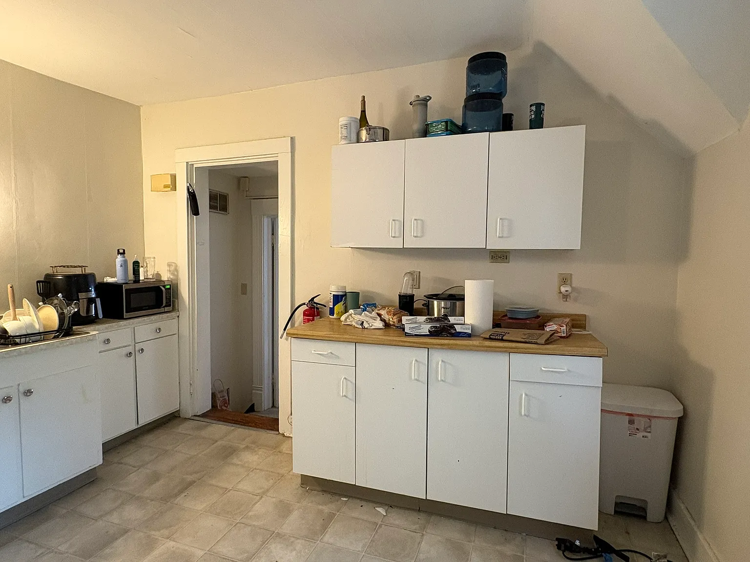 4 bed, 2317 sqft, $2,944 — Photo 3