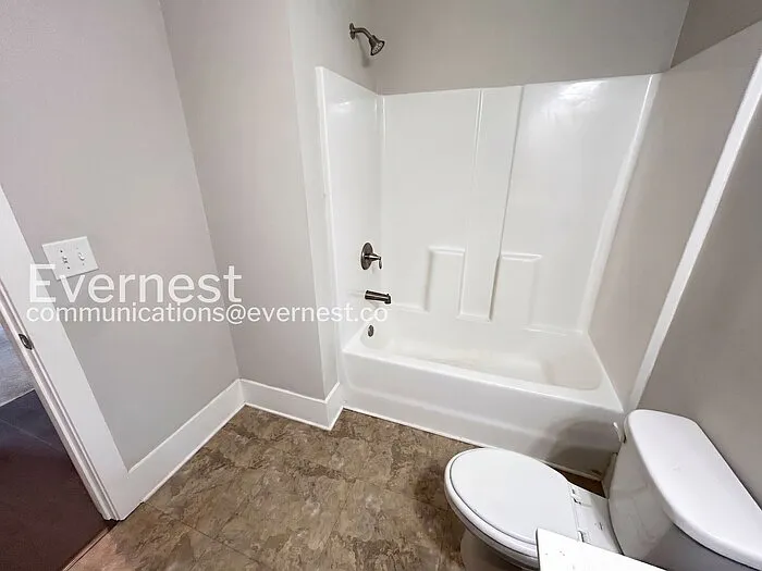 6010 Winding Lakes Dr — Photo 23