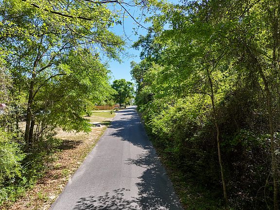 2nd image of Bay Ave