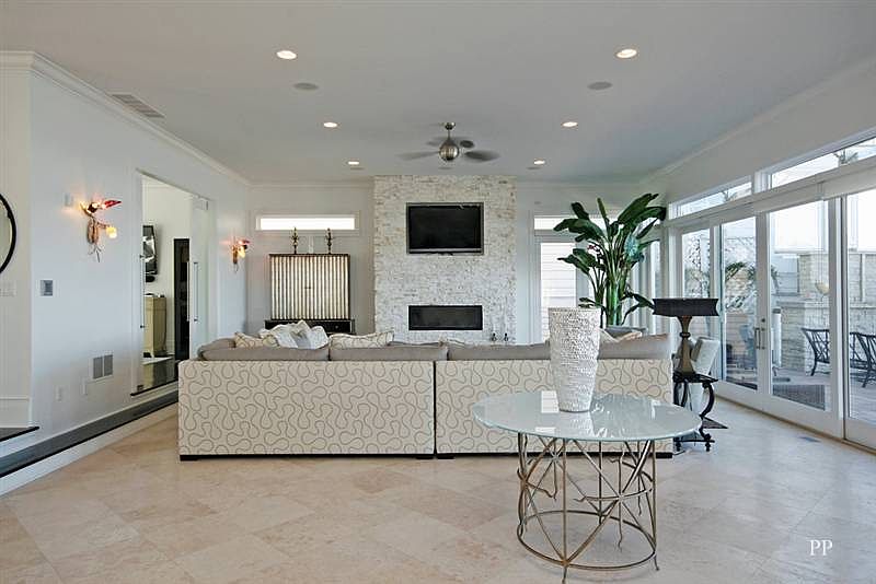 47003 Lake View Ave, Grand Beach, MI 49117 Zillow