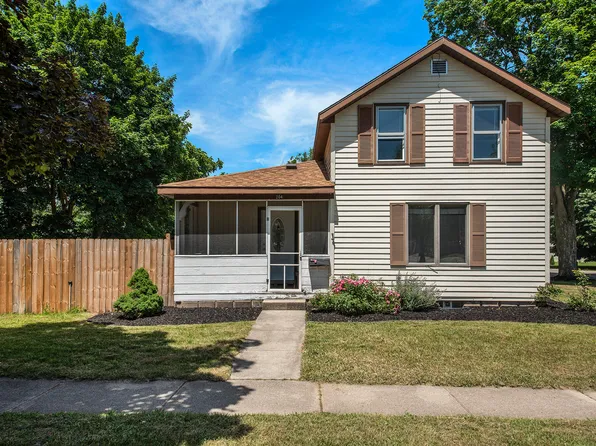 204 W Cherry St, Wayland, MI 49348