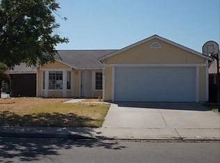 610 Ravenswood Dr, Livingston, CA 95334