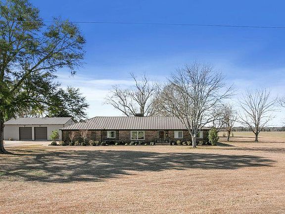 3rd image of 4200 County Road 83 S