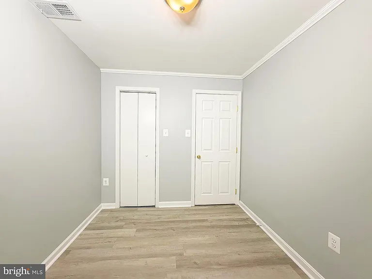 9206 Lorelei Ct — Photo 36
