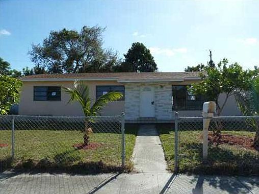 1st image of 800 NW 168th Dr