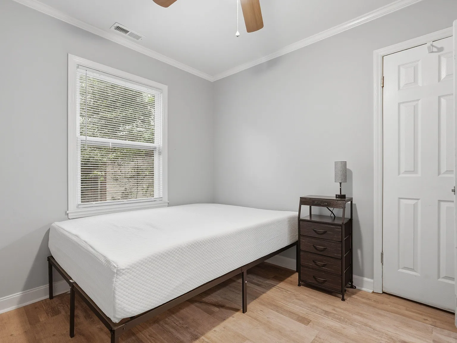 4 bed, 2.0 bath, 1731 sqft, $1,161 — Photo 3