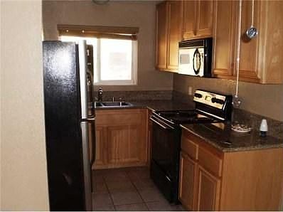 2nd image of 792 N Mollison Ave Unit 10