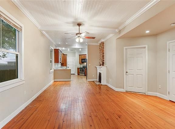 3rd image of 544 Avenue D