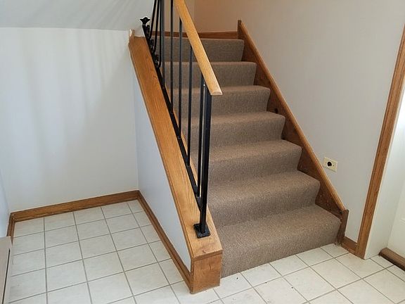 4th image of 16622 Crescent Ave
