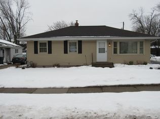 960 W Cecil St, Neenah, WI 54956