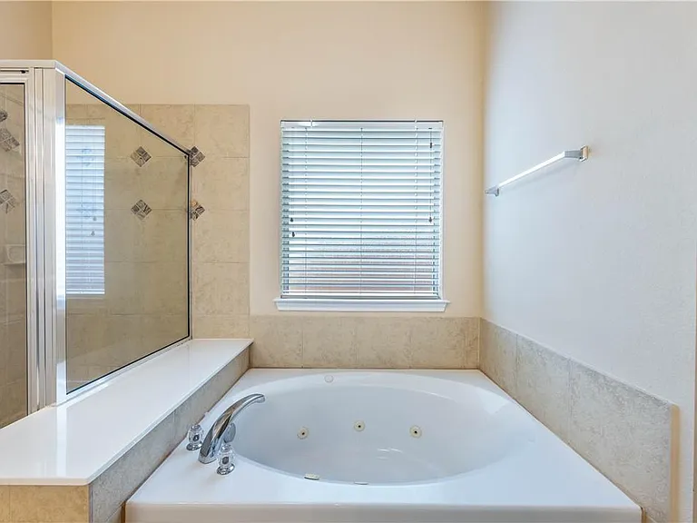 3509 Pine Needle Cir — Photo 22