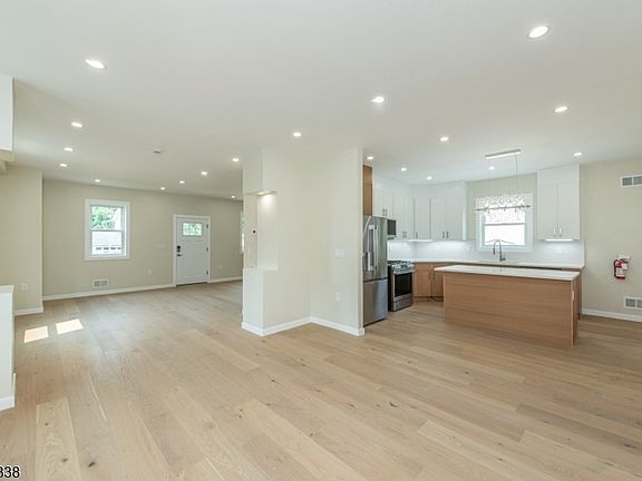 5th image of 58 Van Duyne Ave