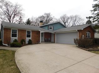 1112 Harvard Ln, Buffalo Grove, IL 60089