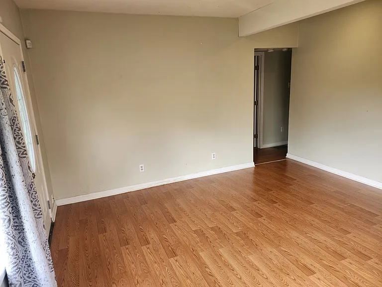 1324 W Central Ave — Photo 3