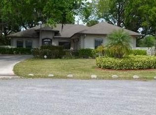 911 SE 15th St, Okeechobee, FL 34974