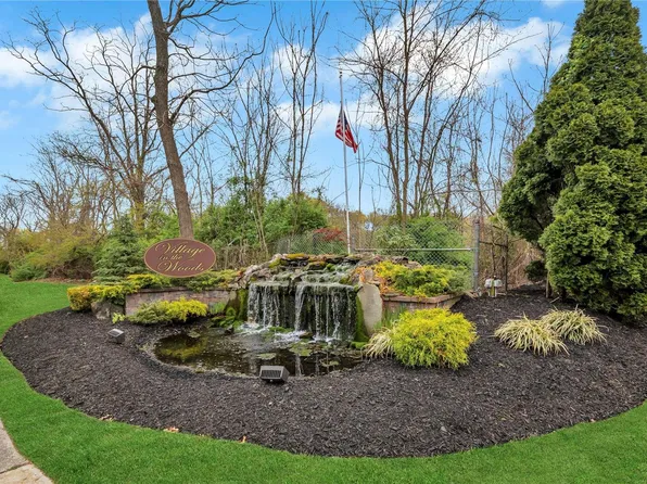 6 Palm Court #6, Selden, NY 11784