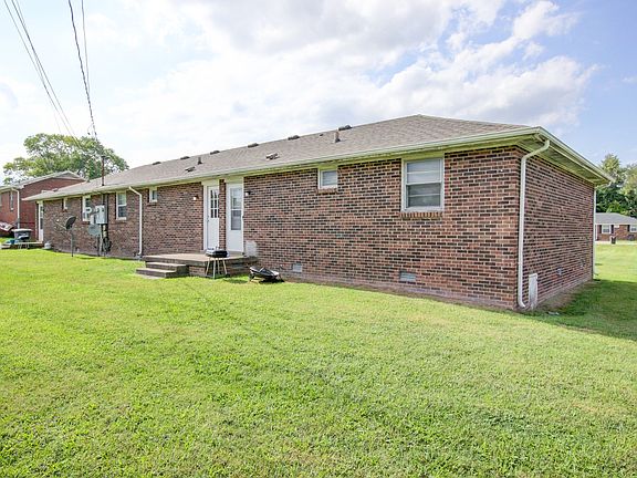 3rd image of 120 Tandy Dr APT A