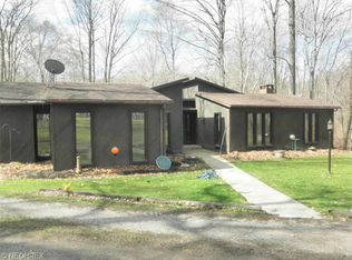 2431 Beeson Mill Rd, Leetonia, OH 44431