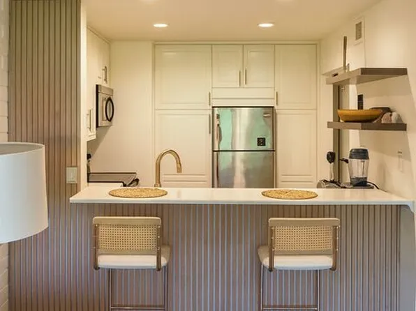 11750 W Sunset Blvd APT 302, Los Angeles, CA 90049