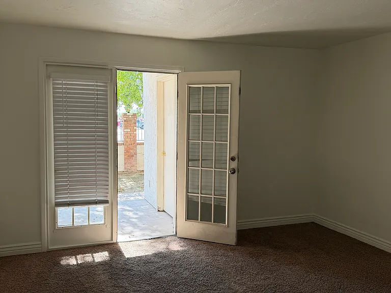 1955 N Horne #108 — Photo 15