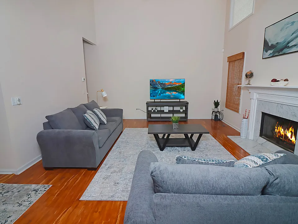 1784 Clayhill Ct SW