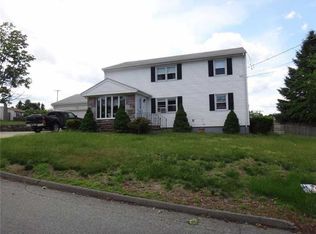 211 E View Ave, Cranston, RI 02920