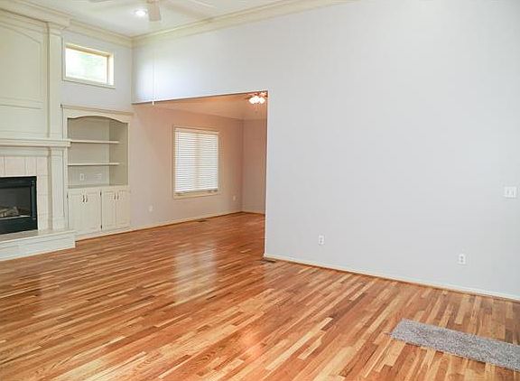 4th image of 3212 S Prescott Ave