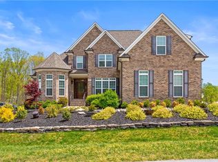 7812 Front 9 Dr, Stokesdale, NC 27357