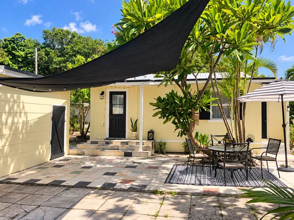 369 Buttonwood Dr, Key Largo, FL 33037