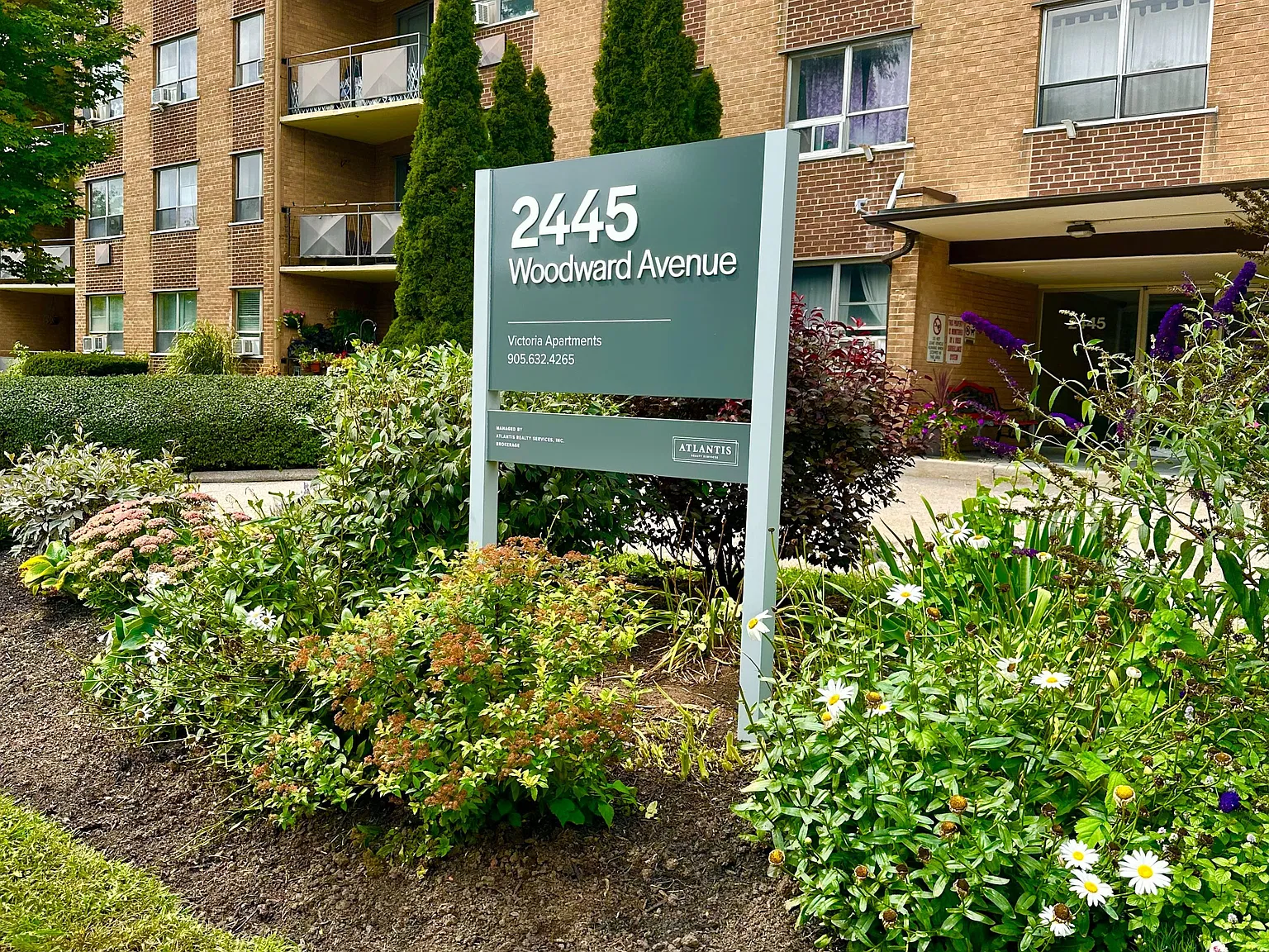 2445 Woodward Ave — Photo 1