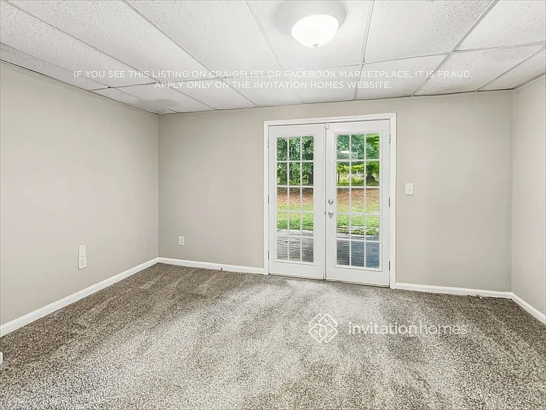1040 Burning Bush Dr — Photo 15