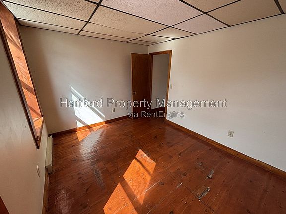 4th image of 247 Main St APT 204