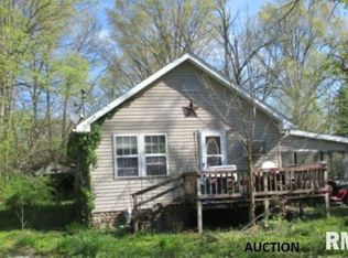 6261 2nd St, Benton, IL 62812