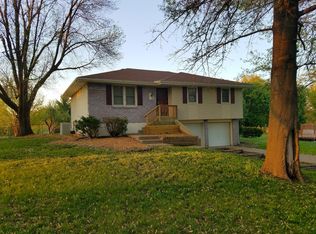 412 NE 113th St, Kansas City, MO 64155
