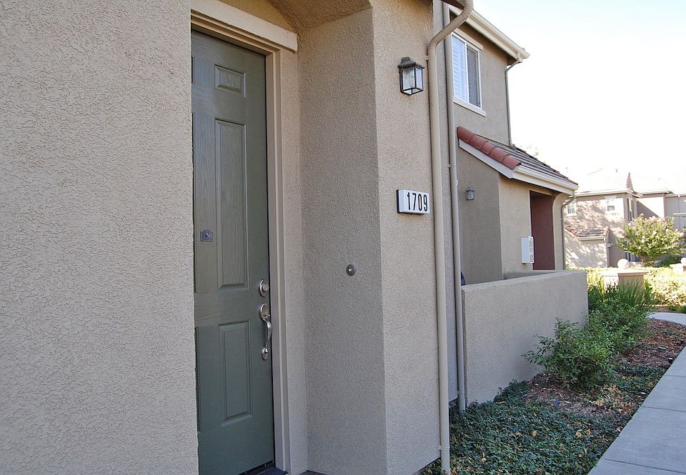 1st image of 1709 Dante Cir