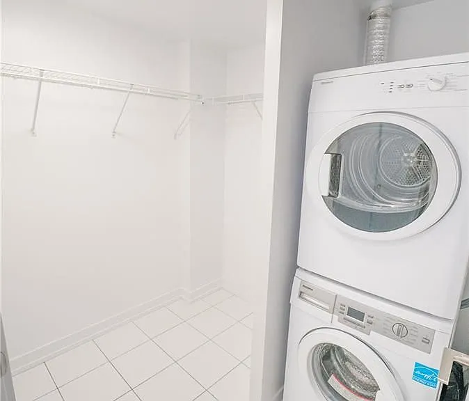 125 Redpath Ave #407 — Photo 17
