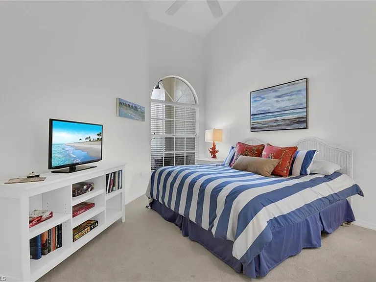 2124 Paget Cir #1 — Photo 13